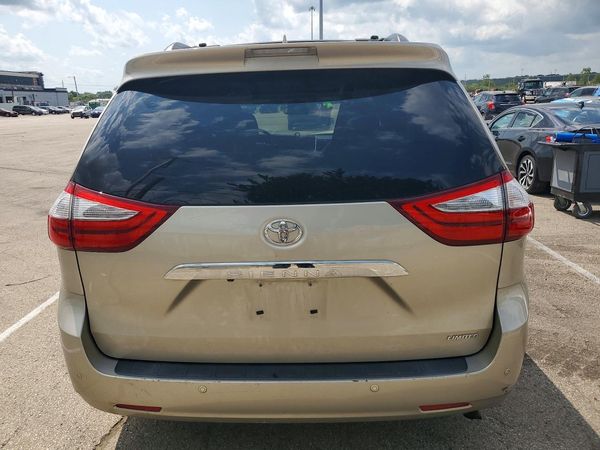 2015 TOYOTA SIENNA