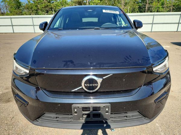 2024 VOLVO C40 Core