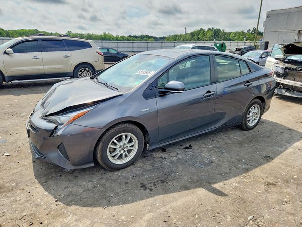 2016 TOYOTA PRIUS