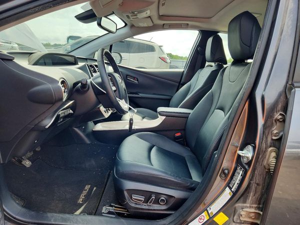 2016 TOYOTA PRIUS