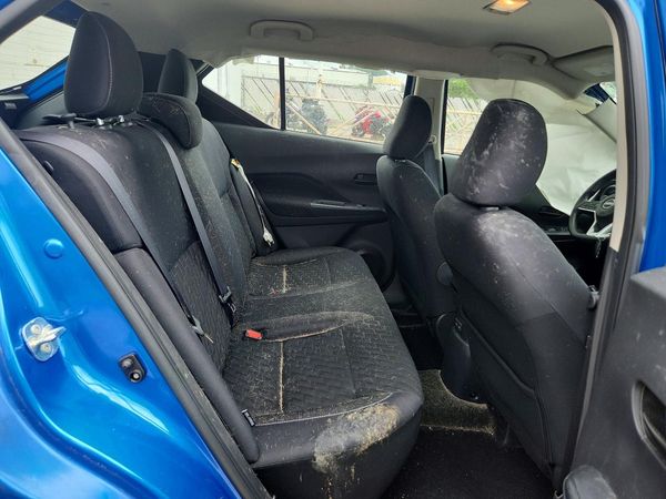2022 NISSAN KICKS