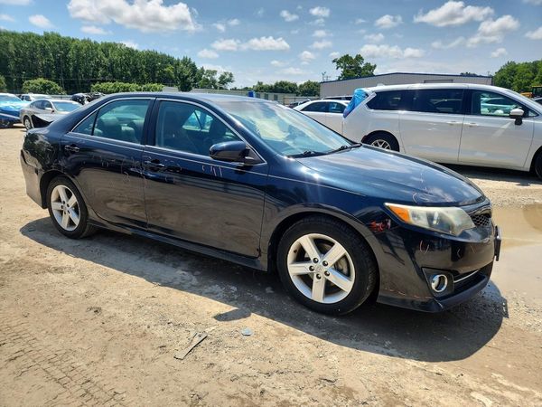 2014 TOYOTA CAMRY