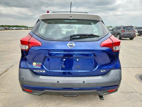 2020 NISSAN KICKS