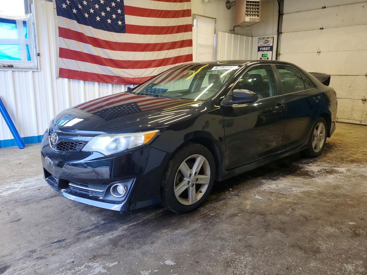 2014 TOYOTA CAMRY