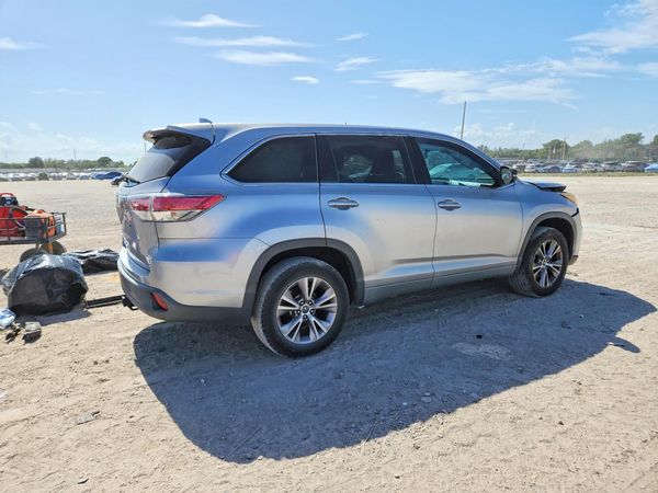 2016 TOYOTA HIGHLANDER