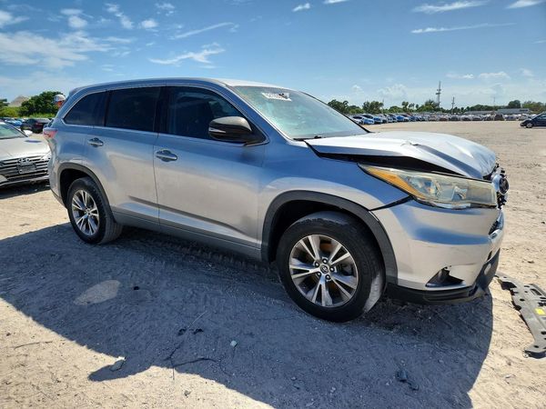 2016 TOYOTA HIGHLANDER