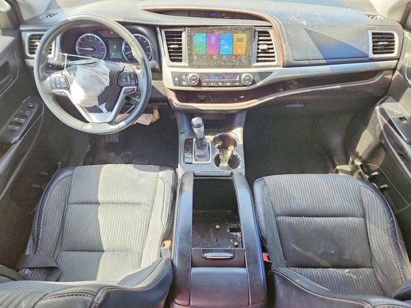 2016 TOYOTA HIGHLANDER