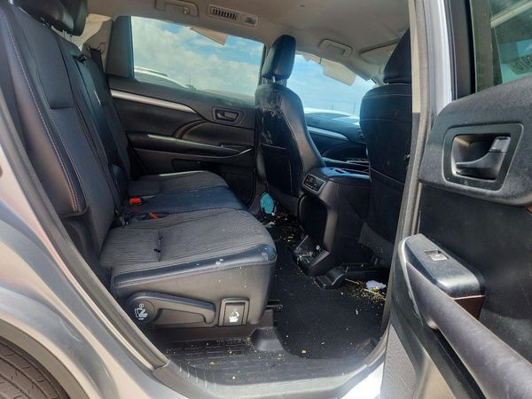 2016 TOYOTA HIGHLANDER