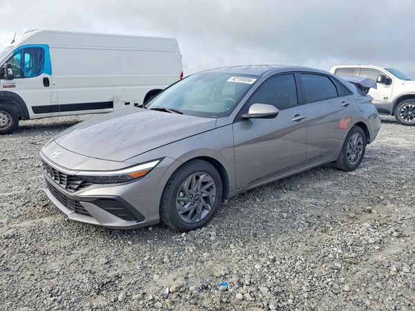 2024 HYUNDAI ELANTRA