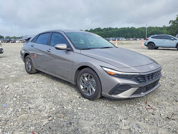 2024 HYUNDAI ELANTRA Blue