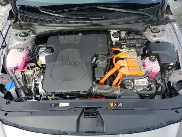2024 HYUNDAI ELANTRA Blue