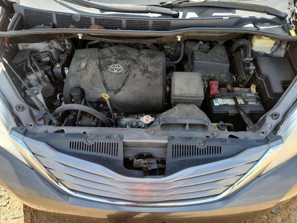 2017 TOYOTA SIENNA