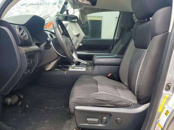 2018 TOYOTA TUNDRA SR/SR5