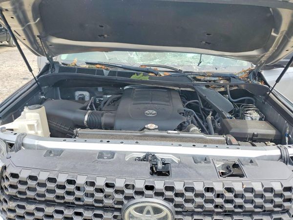 2018 TOYOTA TUNDRA SR/SR5