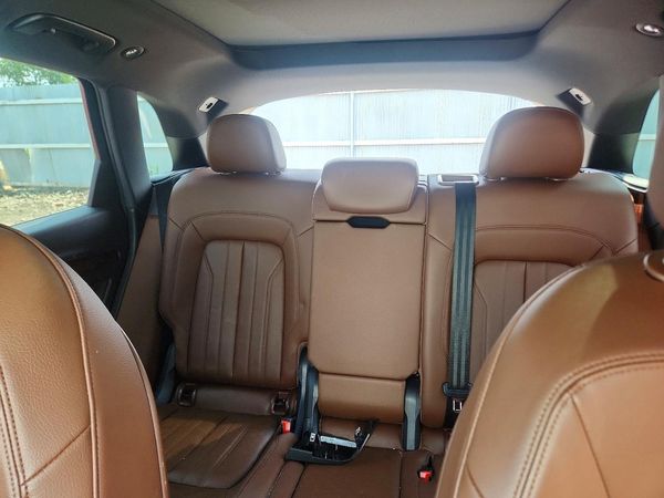 2018 AUDI Q5 quattro Premium Plus