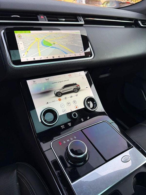 2019 LAND ROVER RANGE ROVER VELAR R-Dynamic SE