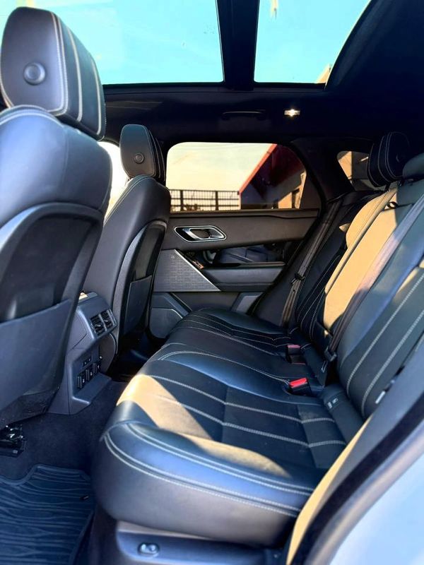 2019 LAND ROVER RANGE ROVER VELAR R-Dynamic SE