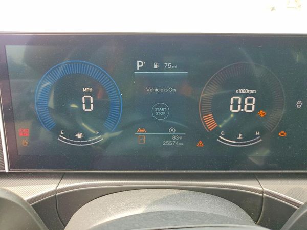 2025 HYUNDAI SANTA FE SE