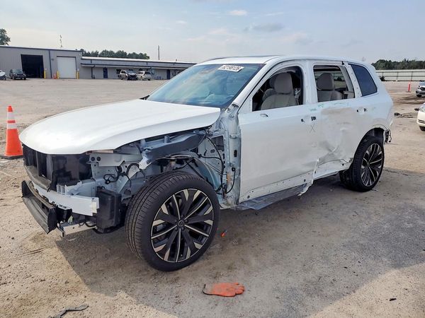 2026 VOLVO XC90