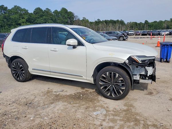 2026 VOLVO XC90