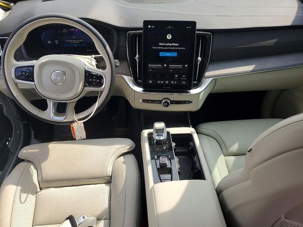 2026 VOLVO XC90