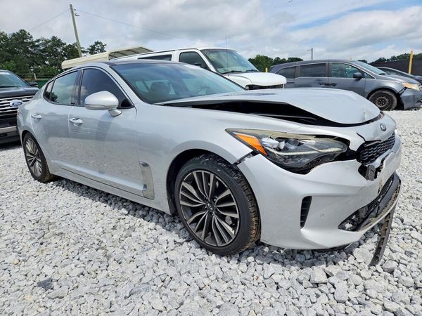 2018 KIA STINGER Premium