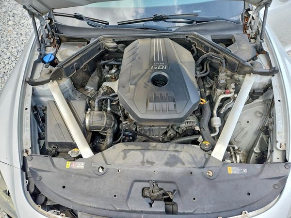 2018 KIA STINGER Premium