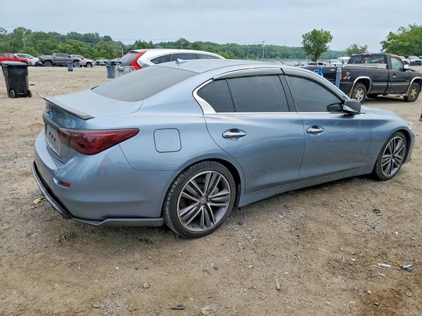 2016 INFINITI Q50