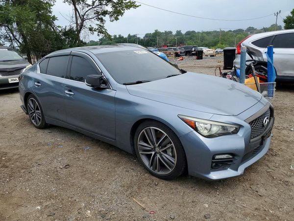 2016 INFINITI Q50