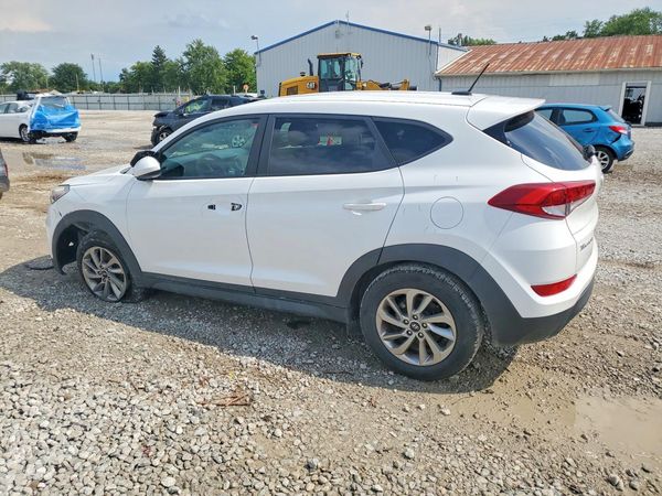 2017 HYUNDAI TUCSON SE (no options)
