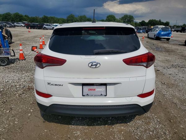 2017 HYUNDAI TUCSON SE (no options)