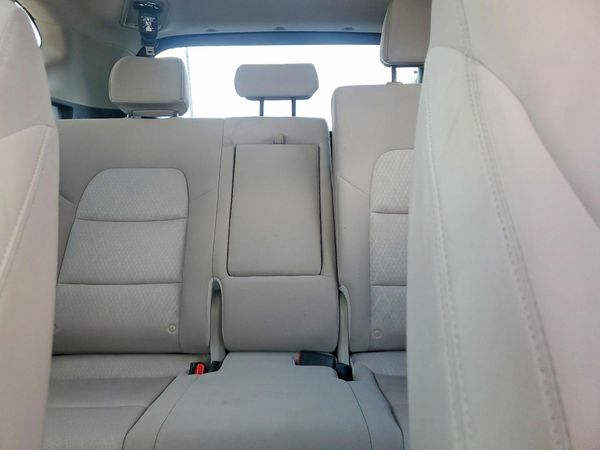 2017 HYUNDAI TUCSON SE (no options)