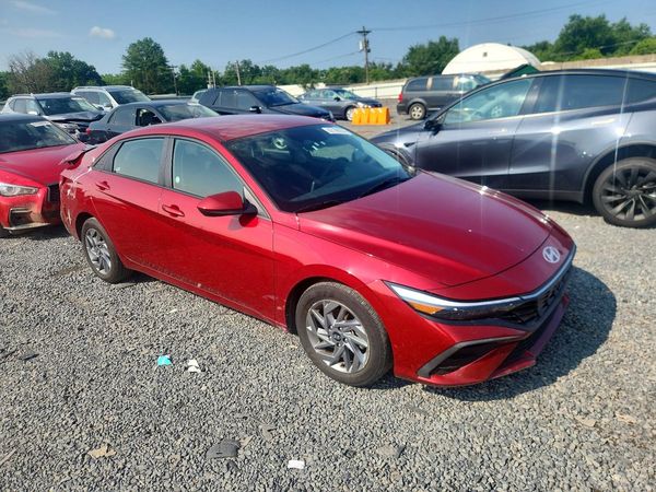2024 HYUNDAI ELANTRA