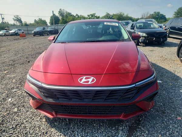 2024 HYUNDAI ELANTRA