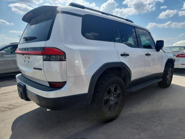 2024 LEXUS GX 550