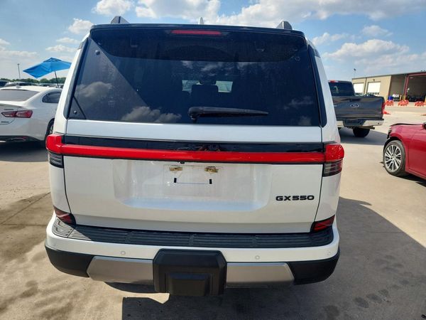 2024 LEXUS GX 550