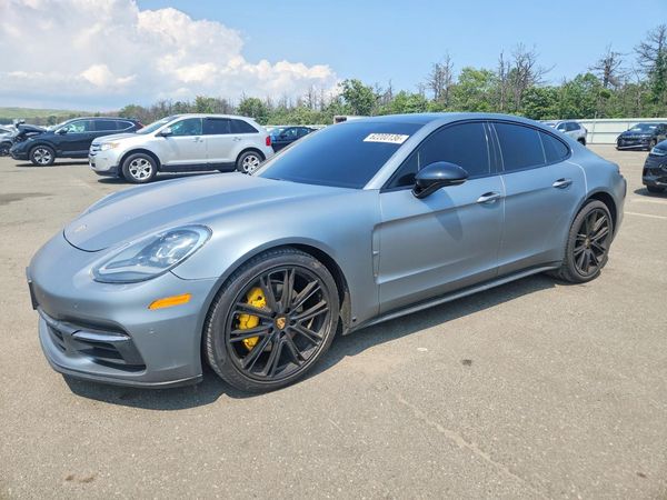 2018 PORSCHE PANAMERA Base / 4