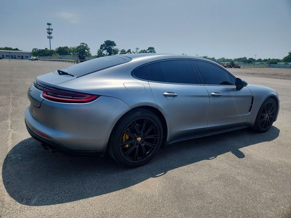 2018 PORSCHE PANAMERA Base / 4