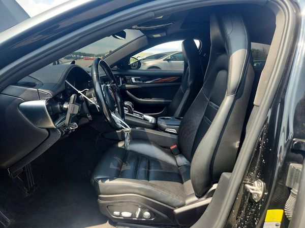 2018 PORSCHE PANAMERA Base / 4