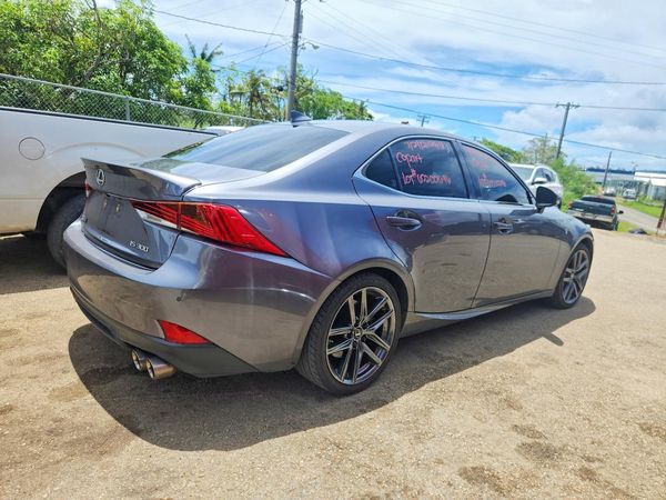 2018 LEXUS IS