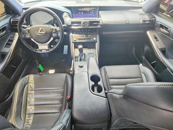 2018 LEXUS IS