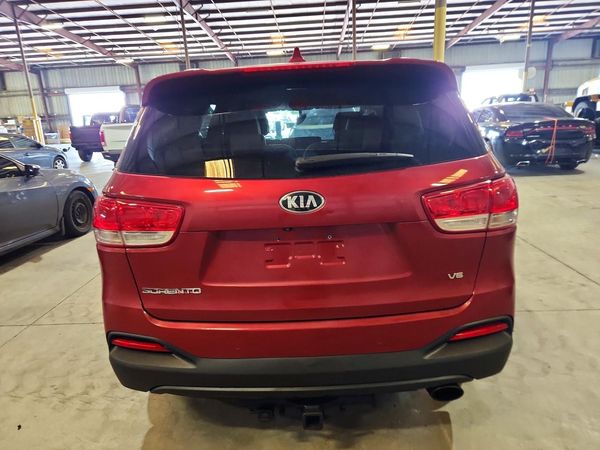 2016 KIA SORENTO L / LX