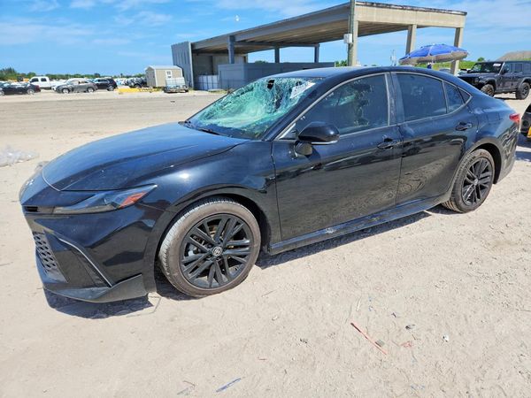 2025 TOYOTA CAMRY
