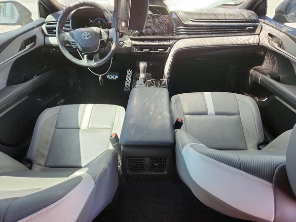 2025 TOYOTA CAMRY