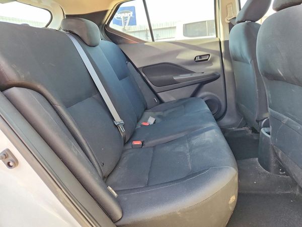 2023 NISSAN KICKS S