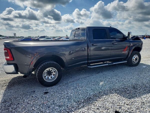 2022 RAM 3500 Laramie