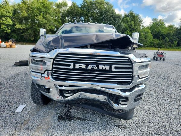 2022 RAM 3500 Laramie