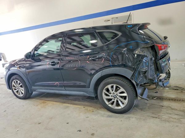 2017 HYUNDAI TUCSON SE (no options)