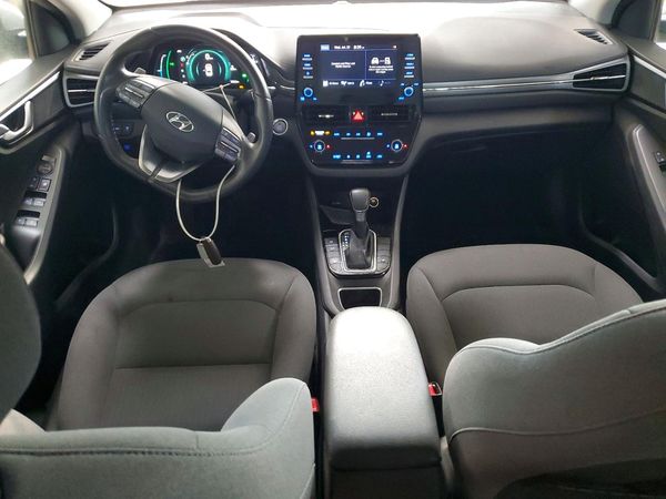 2021 HYUNDAI IONIQ SE