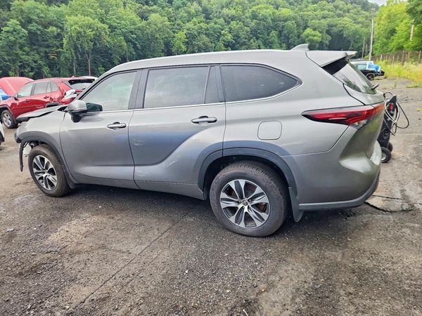 2026 TOYOTA HIGHLANDER